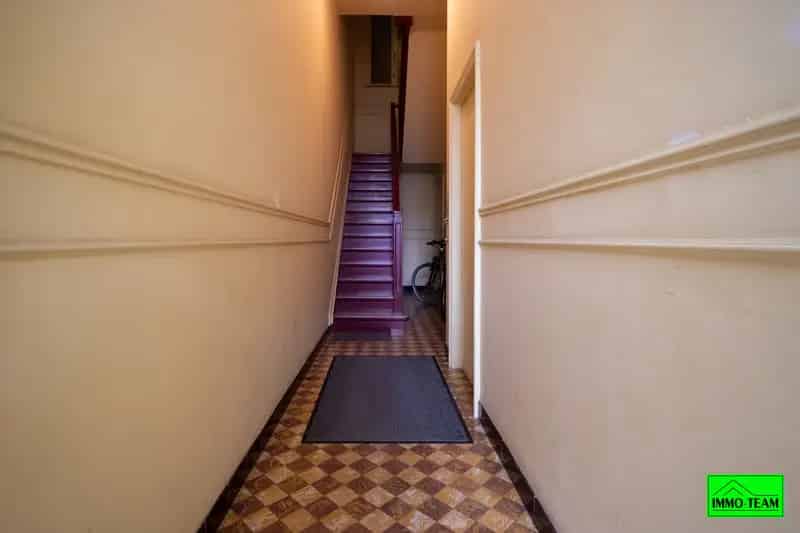 Opbrengsteigendom Jette 2 Appartementen 10 Autostaanplaatsen