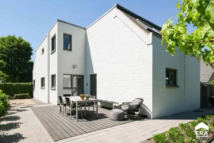 Huis Te Koop Genk Instapklare Villa 4 slaapkamers Dubbele Garage