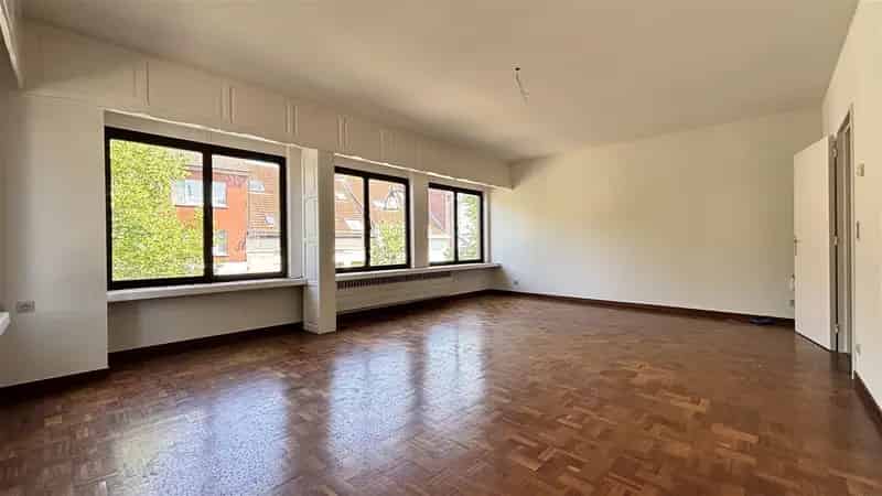 Ruim hoekappartement te Turnhout 110m² 2 slaapkamers terras balkon