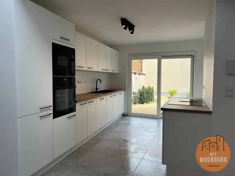 Woning met tuin 3 slaapkamers en staanplaats
