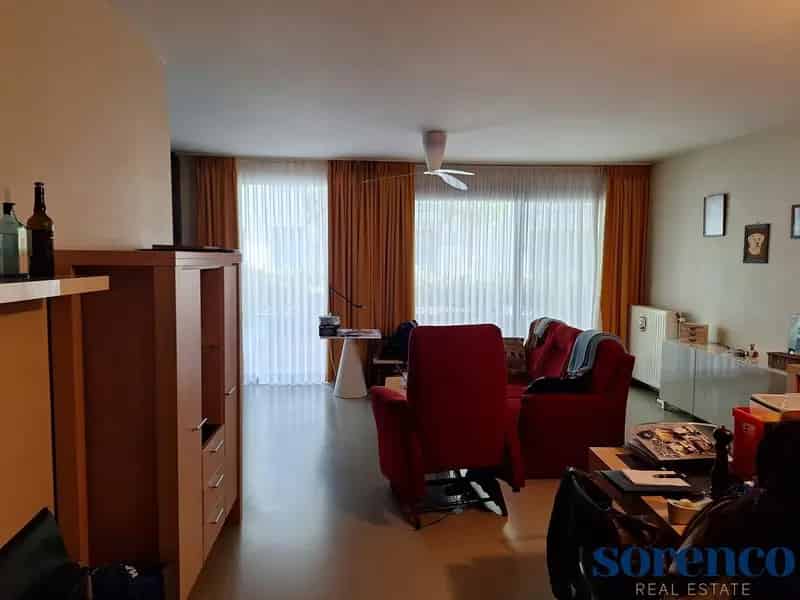 Antwerpen Centrum: Ruim 2-Slaapkamer Appartement met Terras te Koop
