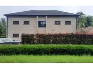 Villa te koop Halle - Ruime woning met zwembad en tuin