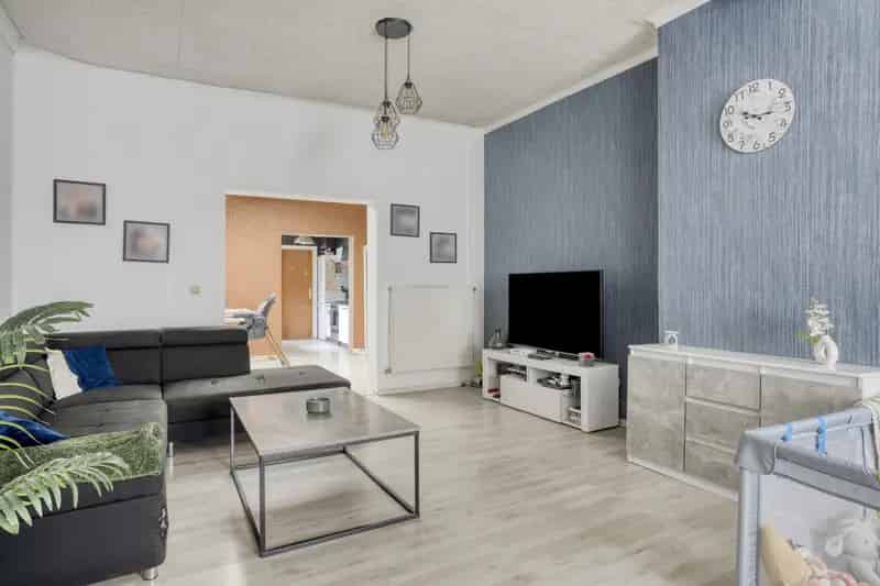 Huis te koop in Zele: 2 slaapkamers, tuin en potentieel