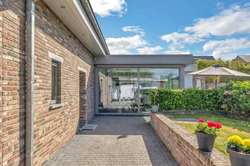Huis te koop Meerbeke: Ruime instapklare villa met 6 slaapkamers