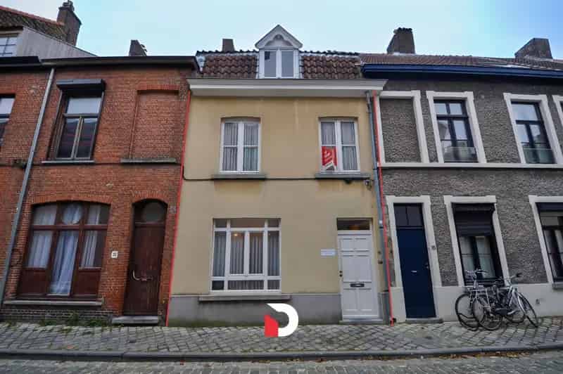 Charmante rijwoning in het centrum van Brugge