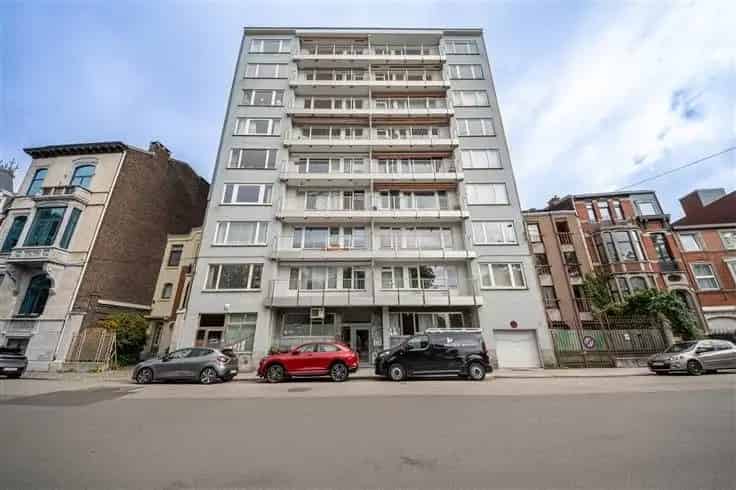 Appartement te koop Vennes 2 slaapkamers terras parking