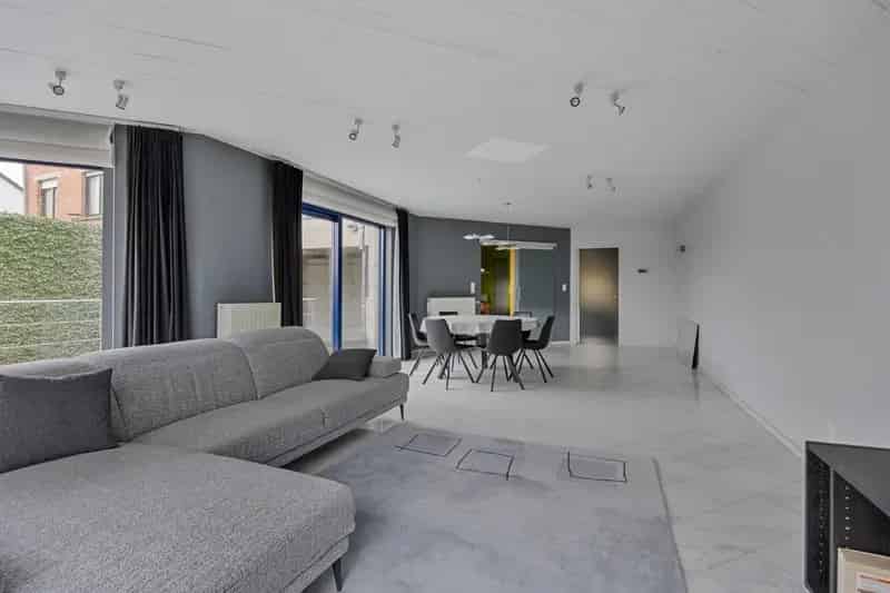 Ruime gezinswoning 3 slaapkamers groot perceel
