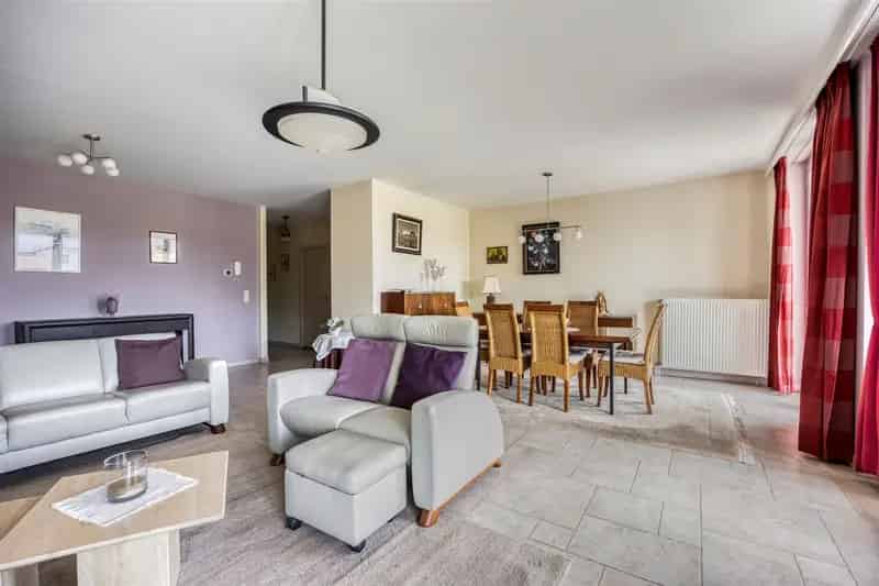 Zonnig 2 Slaapkamer Appartement te Huur Hoboken