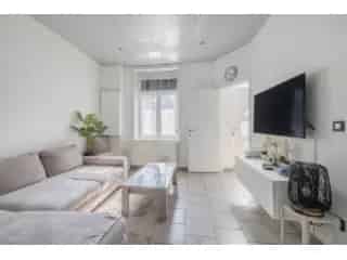 Huis te Koop Mons Centrum - Gerenoveerde woning met tuin