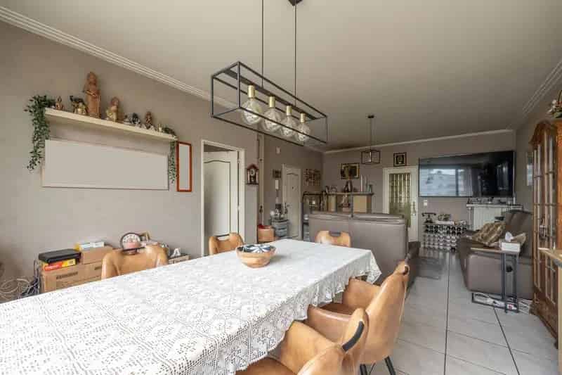 Appartement te koop Antwerpen: 2 slaapkamers, centraal gelegen