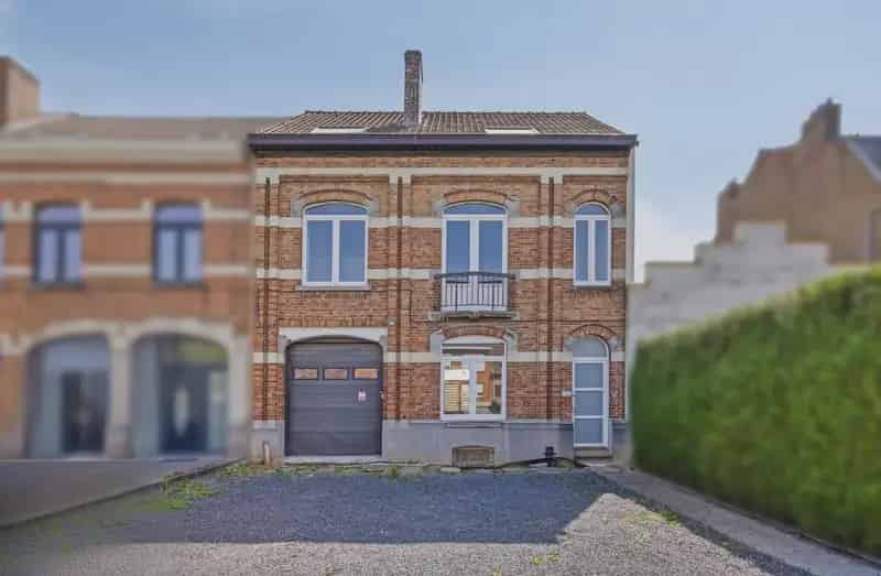 Huis te koop: Ruime woning met 3 5 slaapkamers tuin en garage