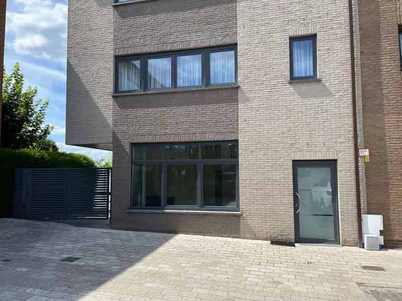 Multifunctionele Handelruimte te Huur Asse