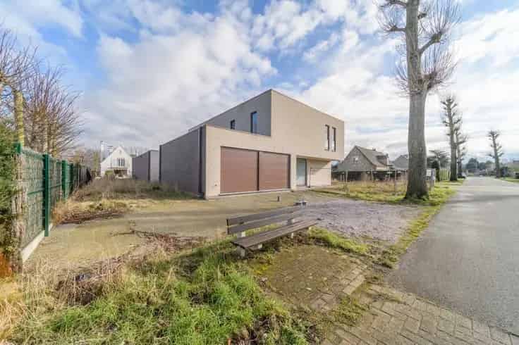 Nieuwbouw Villa Te Koop 3 slaapkamers zwembad garage