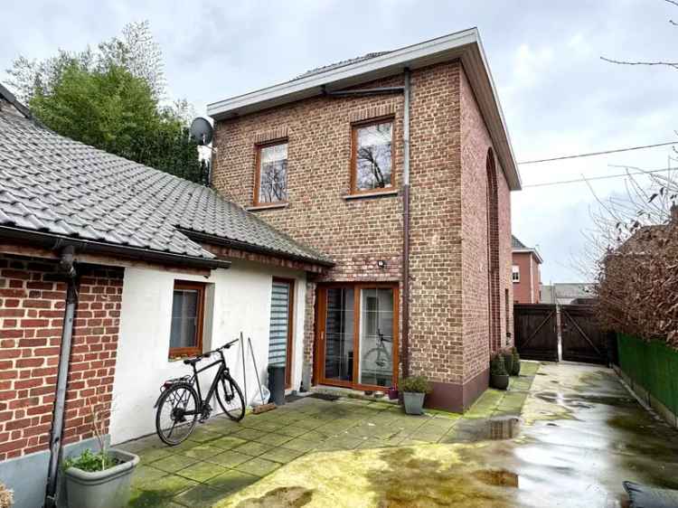 Halfopen Woning 3 slaapkamers Tuin Garage