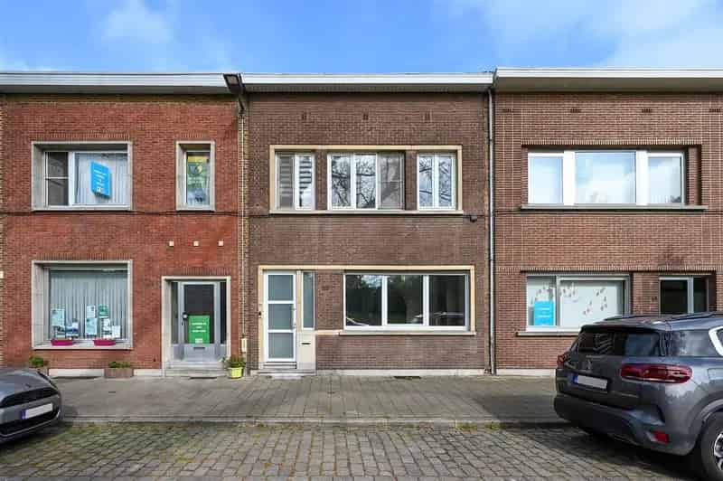 Huis te Huur Antwerpen: Te renoveren woning met tuin