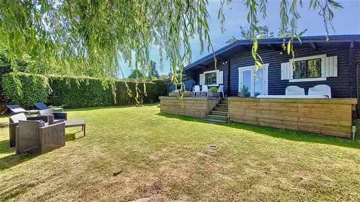Authentiek Chalet te Koop in Fraiture 75m2 2 slaapkamers Jacuzzi