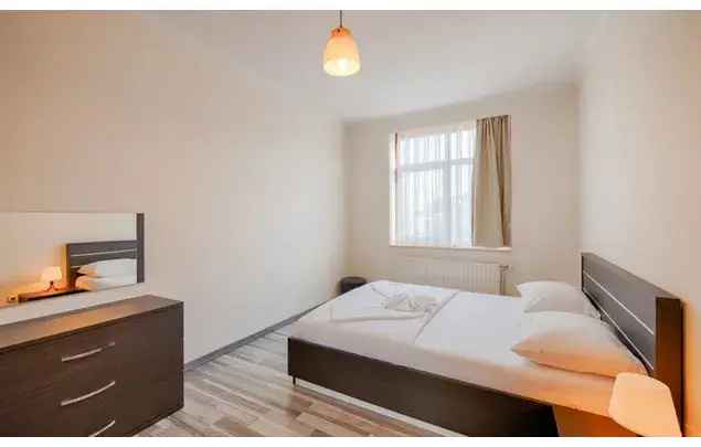 Huur 4 slaapkamer appartement van 90 m² in Brussels