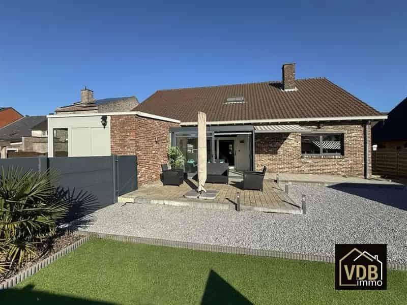 Riante woning open bebouwing met loods