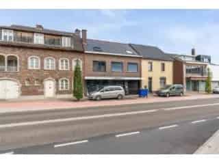 Handelspand met Woonst te Koop Neeroeteren