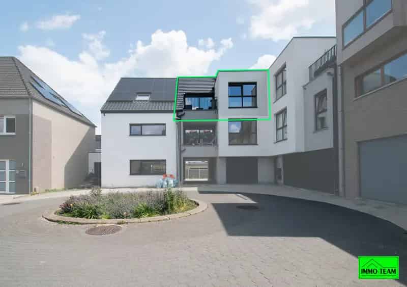 Appartement te koop Denderleeuw: 2 slaapkamers, terras, station nabij