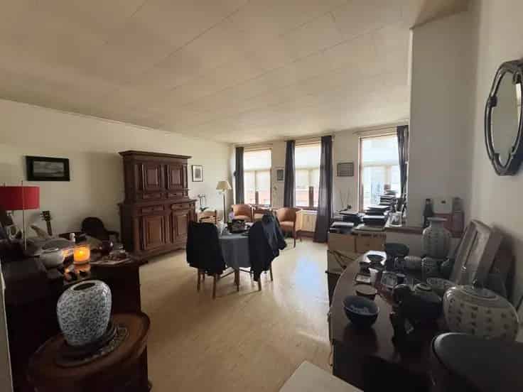 Appartement Te Koop Nabij Place de la Chapelle