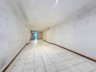 Handelspand te huur Schaarbeek 75m² Kantoren Vrije Beroepen