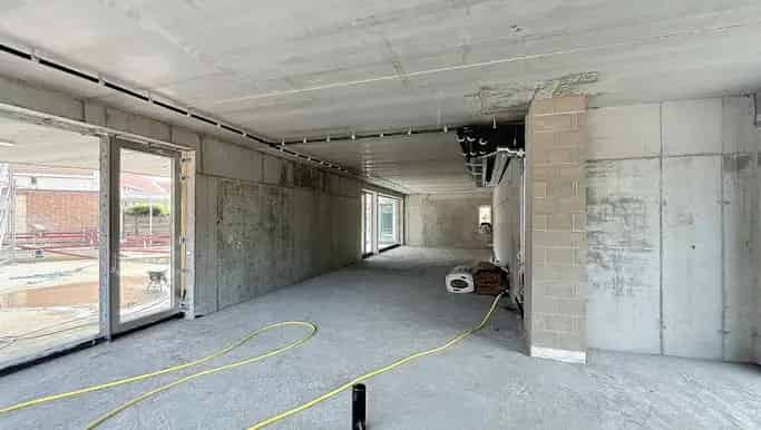 Handelspand te huur Kortrijk 1295m2