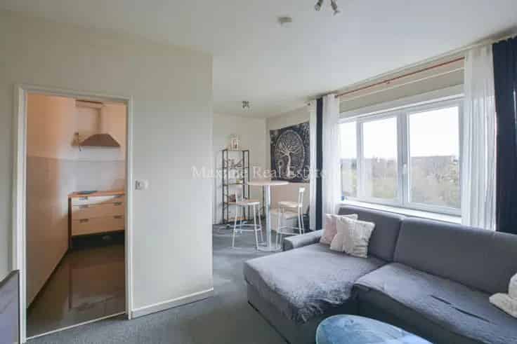 Studio te Koop Stockel - Lichtrijk en Goed Onderhouden