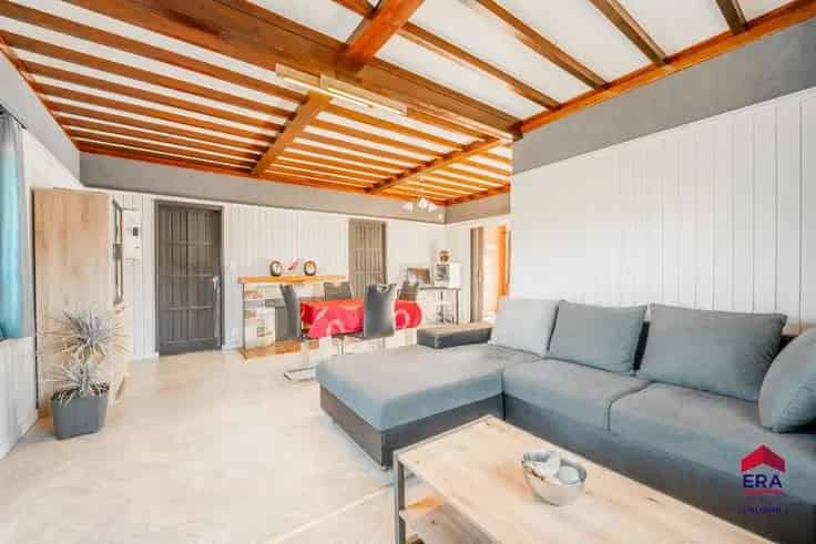 Bungalow Te Koop met Studio en Bouwgrond