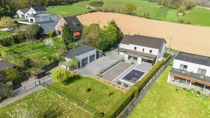 Villa Te Koop 4 slaapkamers Gelijkvloers Tuin Bijgebouw