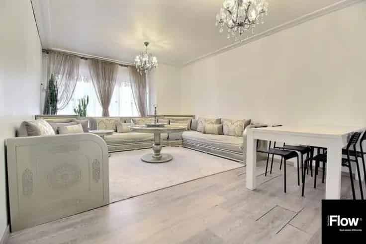 Ruim 3 Slaapkamer Appartement Anderlecht Terras Garage