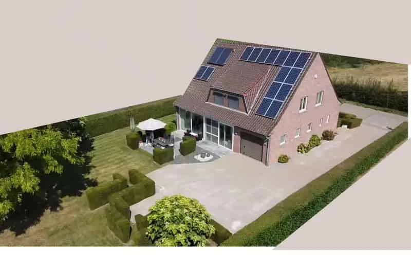 Huis te Huur Koninksem: Ruime Instapklare Familiewoning met Zonnepanelen