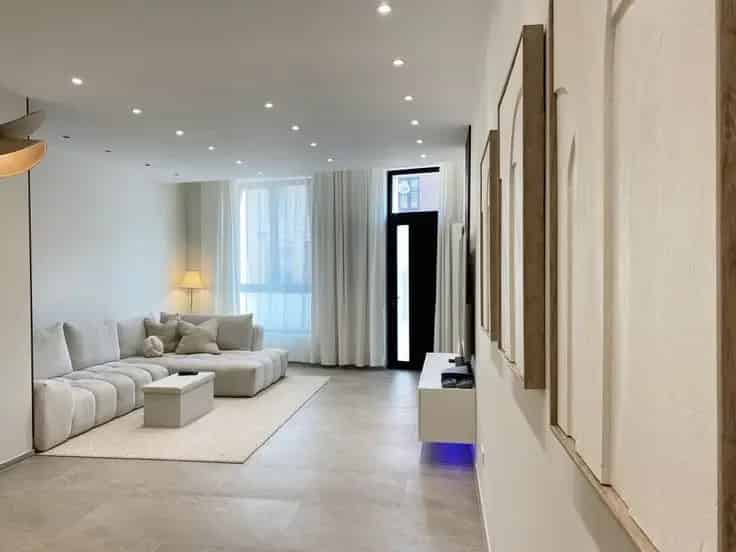 Huis Te Koop Pironchamps - Luxe Renovatie 140m²
