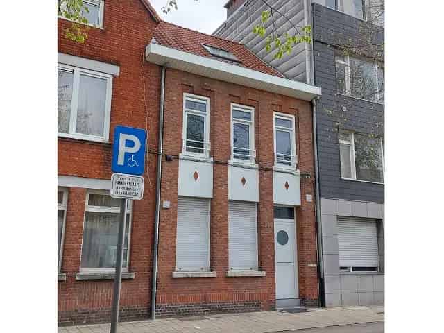 Eengezinswoning te Berchem 3 slaapkamers Bouwjaar 1930
