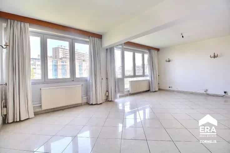 Appartement te koop Anderlecht 74m2 2 slaapkamers terras kelder