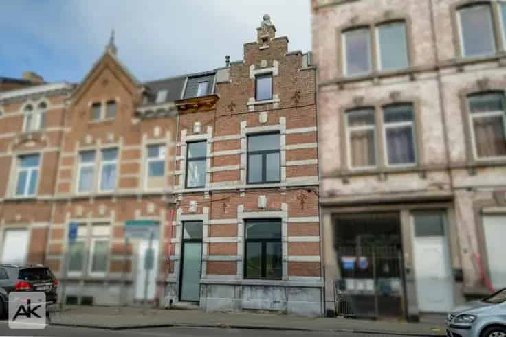 Herenhuis te Koop Luik: 4 slaapkamers, 2 badkamers, tuin