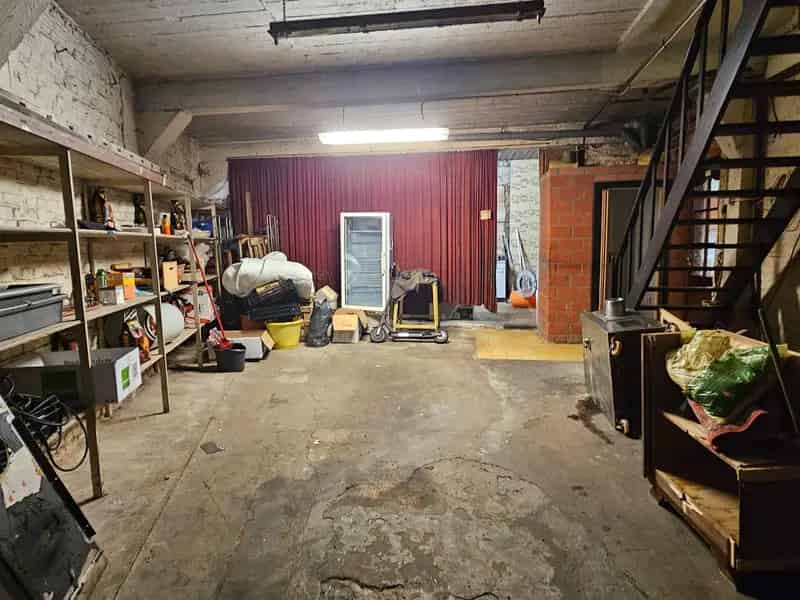 Ruime Hoekwoning Grote Garage Werkplaats