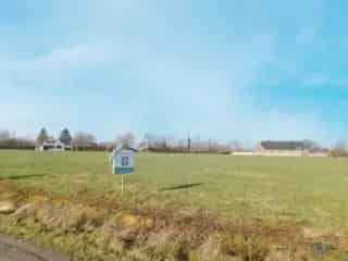 Bouwgrond Seloignes 810m² 3 Gevels