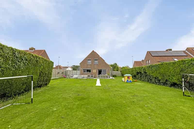 3 Slaapkamer Villa te Koop in Lissewege met Zonnige Tuin