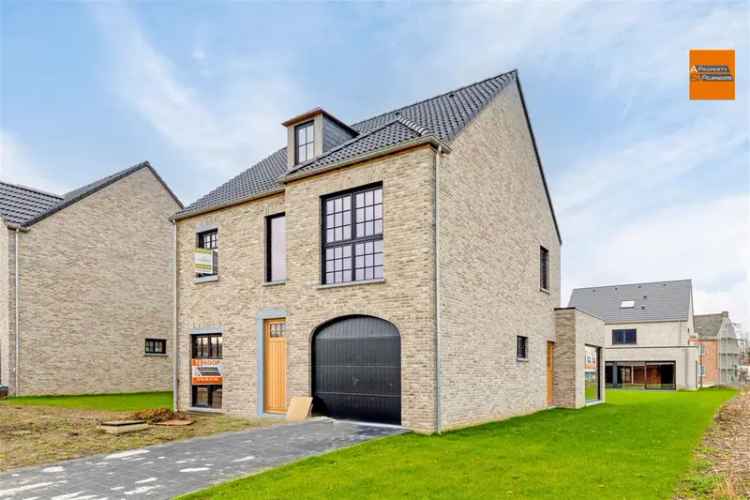 Nieuwbouw huis met 4 slaapkamers in jouw omgeving