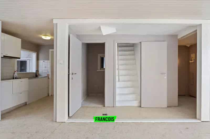 Woning te renoveren Krombeke met garage 2 slaapkamers