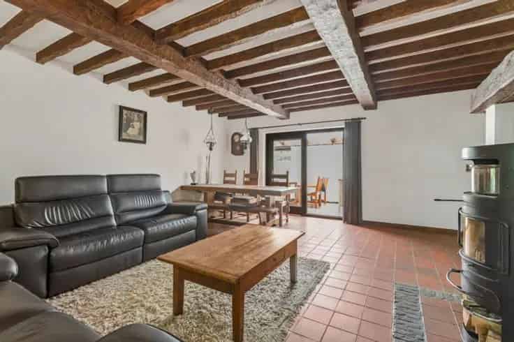 Landhuis Te Koop Rustig gelegen hoeve 3 slaapkamers 3150m²