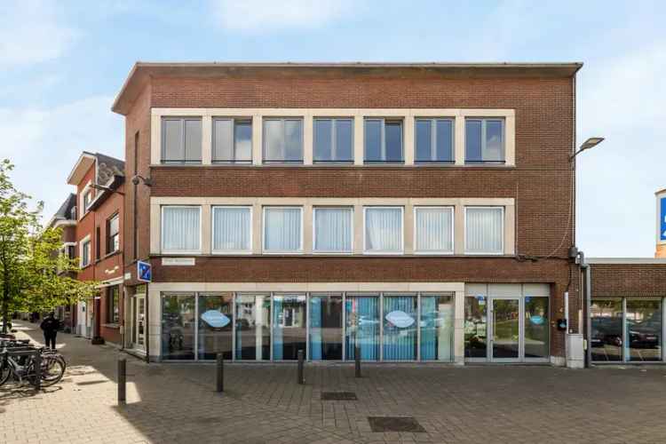 Ruim 3 Slaapkamer Appartement Terras Wilrijk