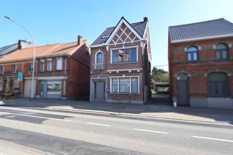 Huis te koop Verrebroek: 4 slaapkamers, 2 badkamers, carport, tuin