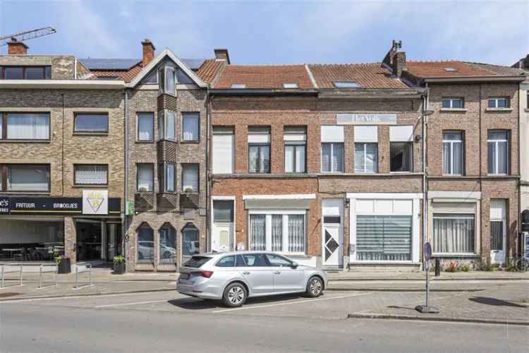 Ruime familiewoning te Temse met 7 slaapkamers en extra kenmerken