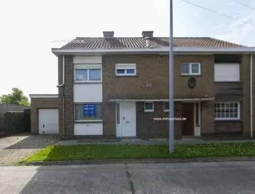 Ruime gezinswoning 4 slaapkamers Roeselare