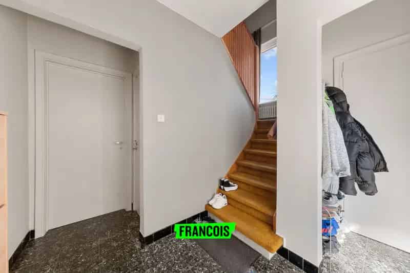 Ruime Gezinswoning Assebroek 4 slaapkamers Grote Tuin