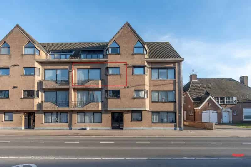 Te koop: Hip gerenoveerd appartement met 2 slaapkamers en garage