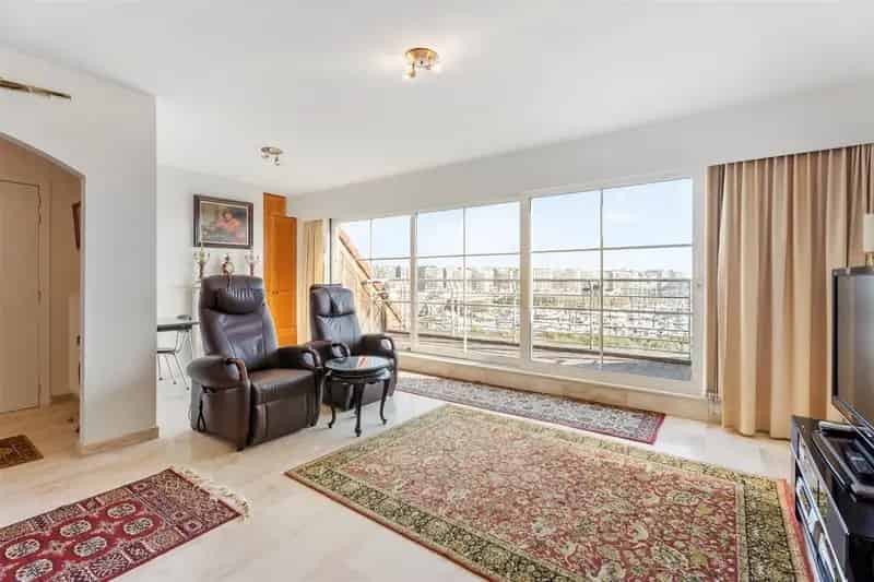Appartement te koop Blankenberge: Ruim 182m2, Terrassen, Zeezicht