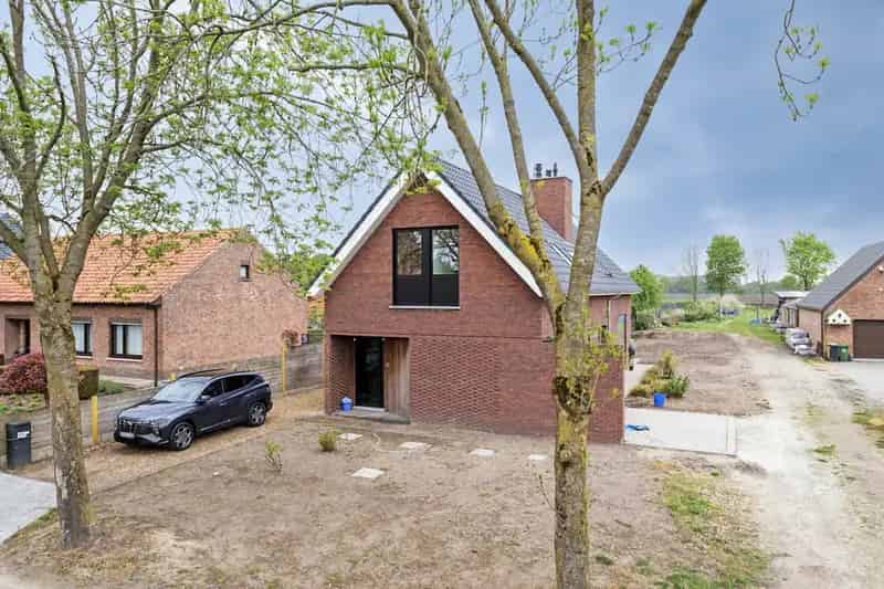Vrijstaande woning te koop Essen-Hoek 4 slaapkamers